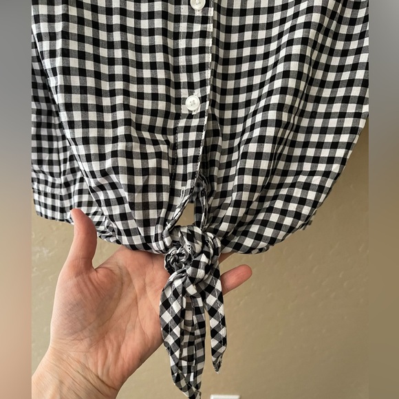 Button down Shirt - Picture 2 of 5